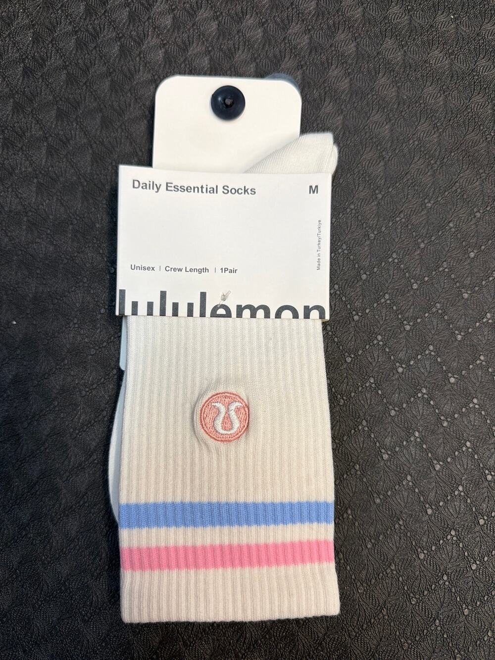 Lululemon crew Length socks size M